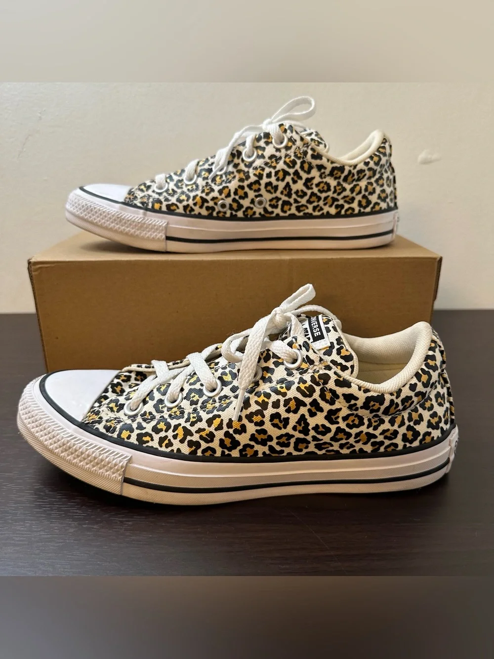 Converse All Star Street Low Top Leopard Print Lace-Up Sneakers US 8 EU 39 - Picture 1 of 16
